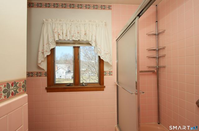 20 Smoke Hill Drive, New Fairfield, CT 06812