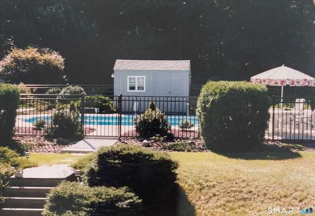 20 Smoke Hill Drive, New Fairfield, CT 06812