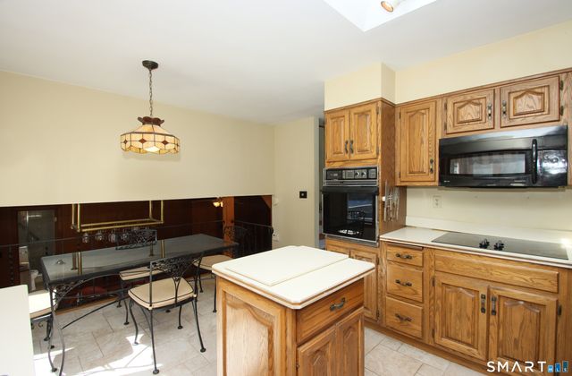 20 Smoke Hill Drive, New Fairfield, CT 06812