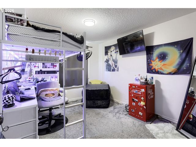 740 Se CAMELLIA Ct, Hillsboro, OR 97123