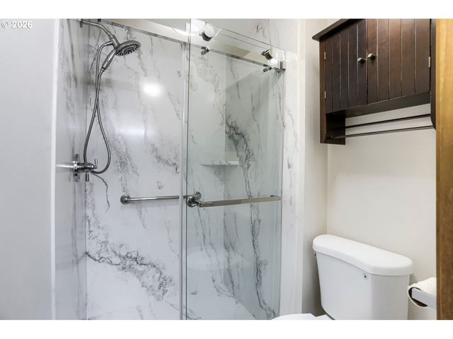 740 Se CAMELLIA Ct, Hillsboro, OR 97123