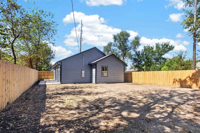 1322 N Wabash, Wichita, KS 67214