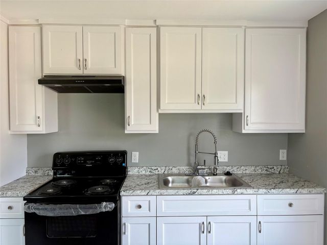 1108 Jackson Avenue, Pasadena, TX 77506