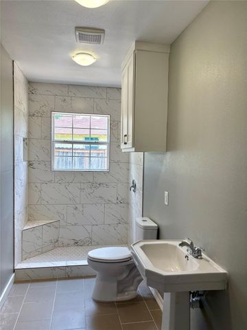 1108 Jackson Avenue, Pasadena, TX 77506