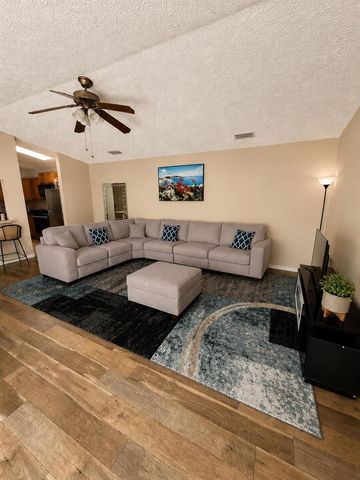 1433 Captains Walk 18a, Fort Pierce, FL 34950
