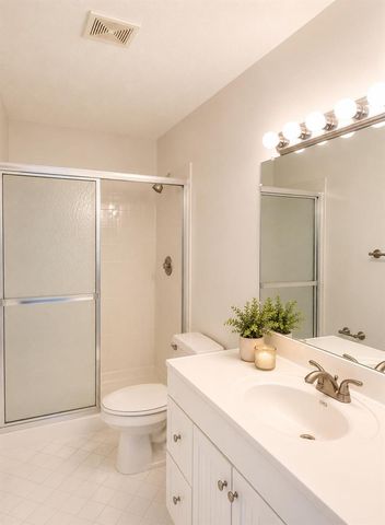 1433 Captains Walk 18a, Fort Pierce, FL 34950