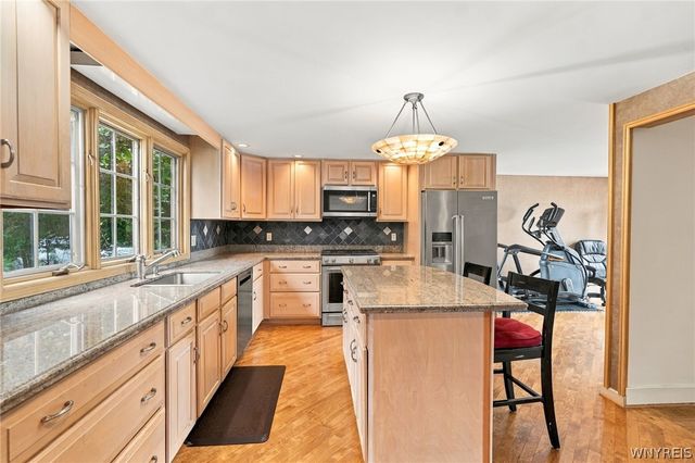 1819 Winter Road, Grand Island, NY 14072