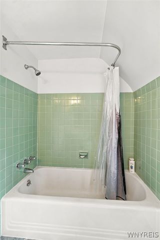 1819 Winter Road, Grand Island, NY 14072