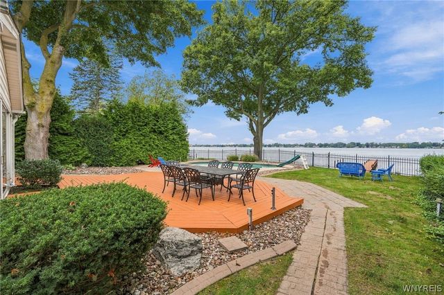 1819 Winter Road, Grand Island, NY 14072