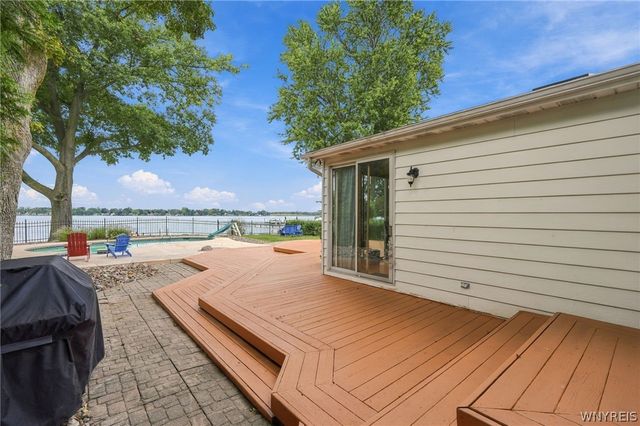 1819 Winter Road, Grand Island, NY 14072