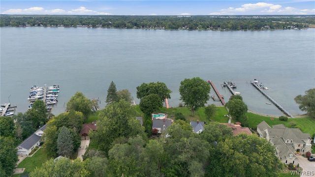 1819 Winter Road, Grand Island, NY 14072