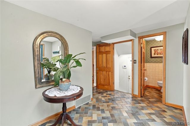1819 Winter Road, Grand Island, NY 14072