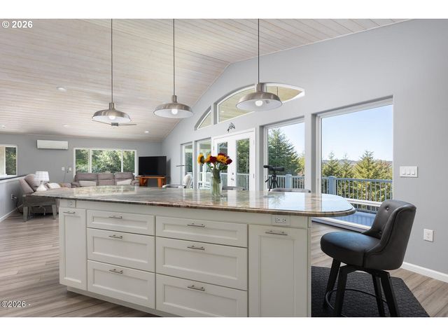 597 OJALLA Rd, Siletz, OR 97380
