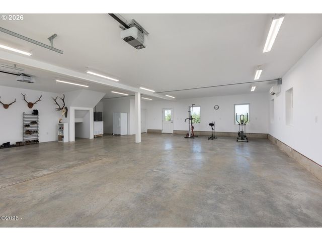 597 OJALLA Rd, Siletz, OR 97380