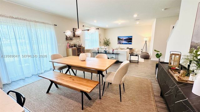 3117 Buttonwood Ct, Lauderdale Lakes, FL 33311