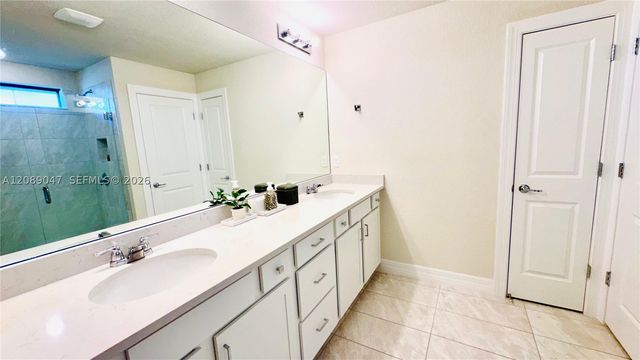 3117 Buttonwood Ct, Lauderdale Lakes, FL 33311
