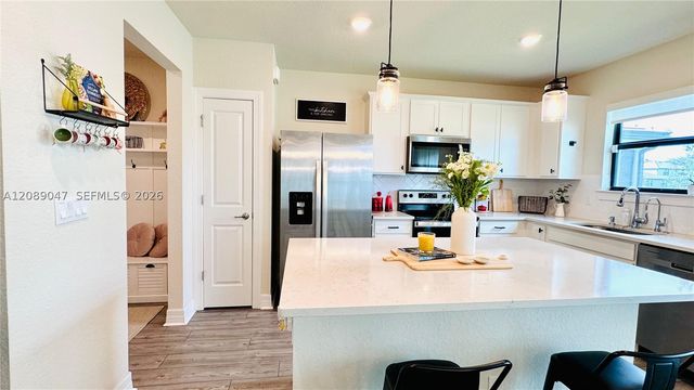 3117 Buttonwood Ct, Lauderdale Lakes, FL 33311