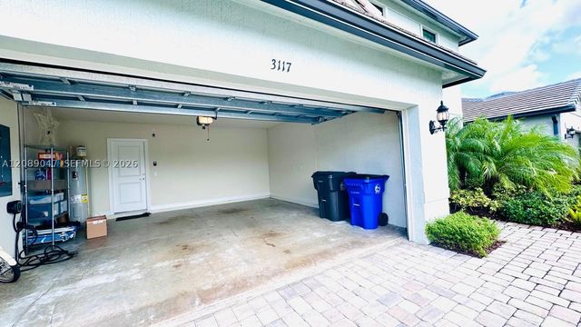 3117 Buttonwood Ct, Lauderdale Lakes, FL 33311