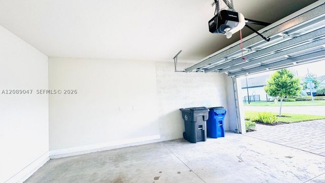 3117 Buttonwood Ct, Lauderdale Lakes, FL 33311