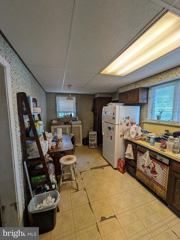 80 W MARSHALL RD, Lansdowne, PA 19050