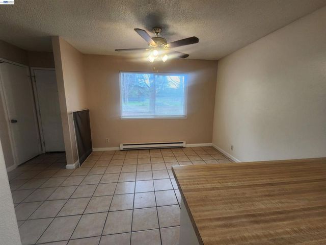 27162 Tampa Ave, Hayward, CA 94544