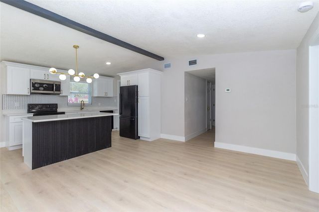 10889 124TH AVENUE, Largo, FL 33778