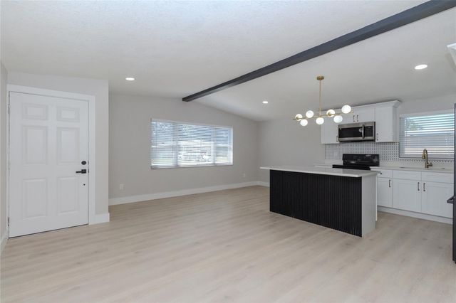 10889 124TH AVENUE, Largo, FL 33778