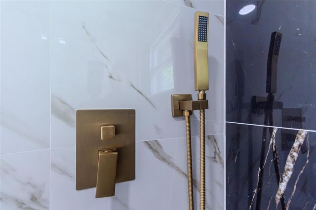 10889 124TH AVENUE, Largo, FL 33778