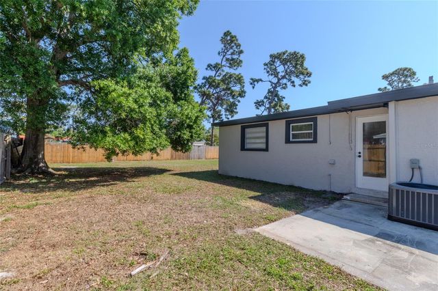 10889 124TH AVENUE, Largo, FL 33778