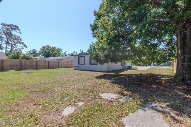 10889 124TH AVENUE, Largo, FL 33778