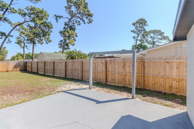 10889 124TH AVENUE, Largo, FL 33778