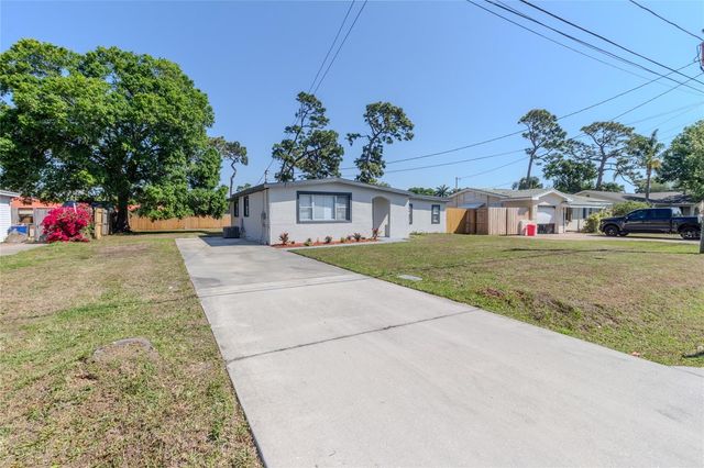 10889 124TH AVENUE, Largo, FL 33778