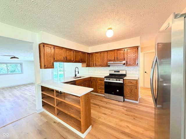 3649 Luewan Drive, Indianapolis, IN 46235