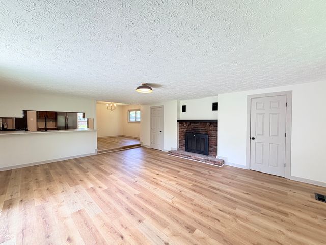 3649 Luewan Drive, Indianapolis, IN 46235