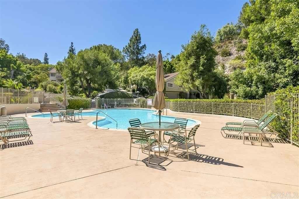 Image 12 of property listing at 5210 Caminito Apartado, San Diego, CA 92108