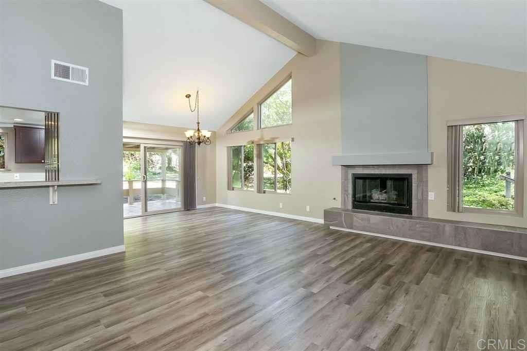 Image 13 of property listing at 5210 Caminito Apartado, San Diego, CA 92108