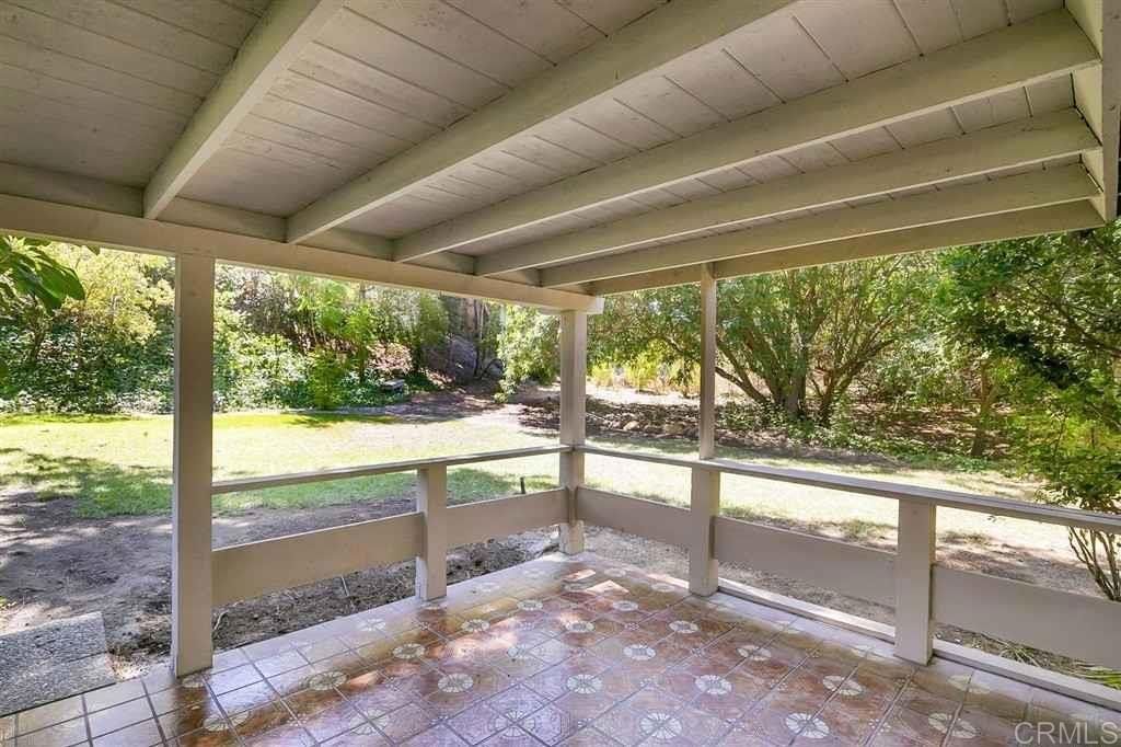 Image 14 of property listing at 5210 Caminito Apartado, San Diego, CA 92108