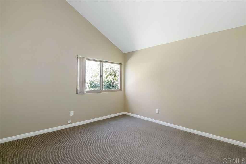Image 9 of property listing at 5210 Caminito Apartado, San Diego, CA 92108