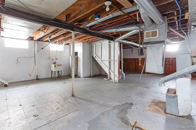 9327 Stout Street, Detroit, MI 48228