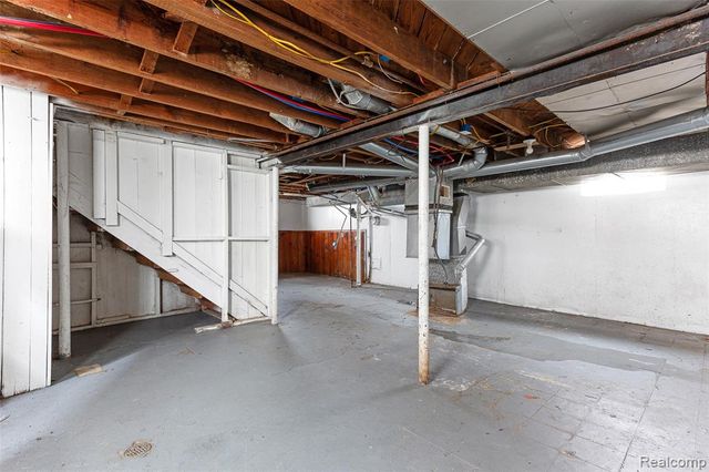 9327 Stout Street, Detroit, MI 48228