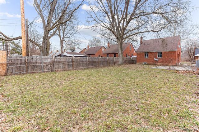 9327 Stout Street, Detroit, MI 48228