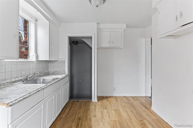 9327 Stout Street, Detroit, MI 48228