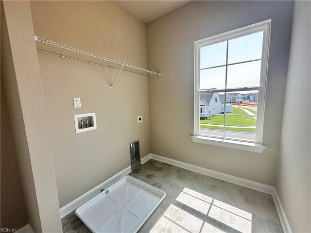 308 Station DR, Suffolk, VA 23434