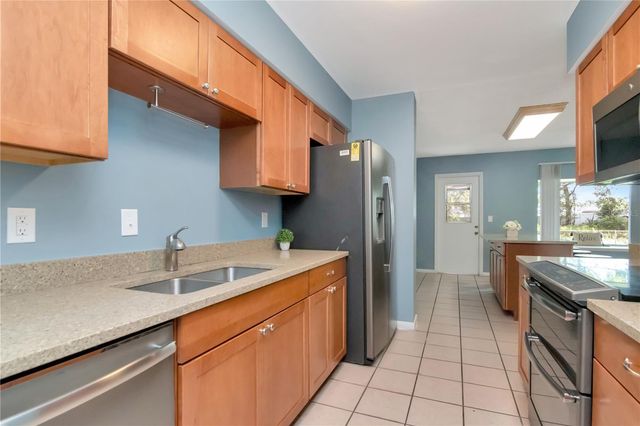 7303 WOODKIRK COURT, Tampa, FL 33634