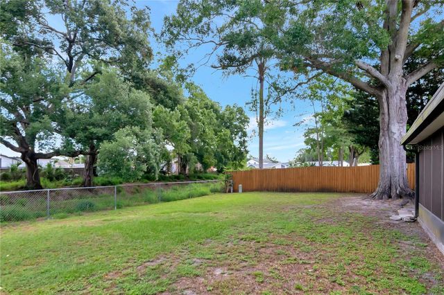 7303 WOODKIRK COURT, Tampa, FL 33634