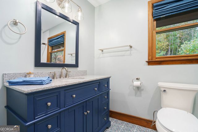 98 Bear Lane, Blue Ridge, GA 30513