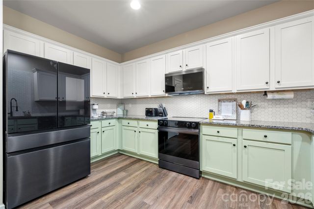 3229 Creek Bend Court, Sherrills Ford, NC 28673