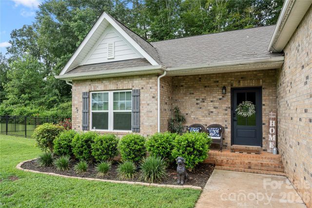 3229 Creek Bend Court, Sherrills Ford, NC 28673