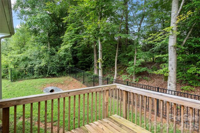 3229 Creek Bend Court, Sherrills Ford, NC 28673