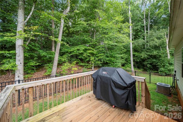 3229 Creek Bend Court, Sherrills Ford, NC 28673